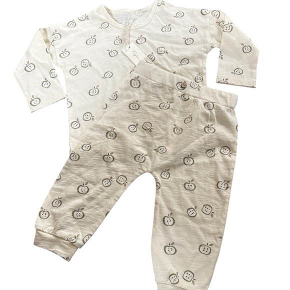 NWTS Rylee & Cru Apples all over, pants/long sleeve tee, size 12-18 months - Picture 6 of 8